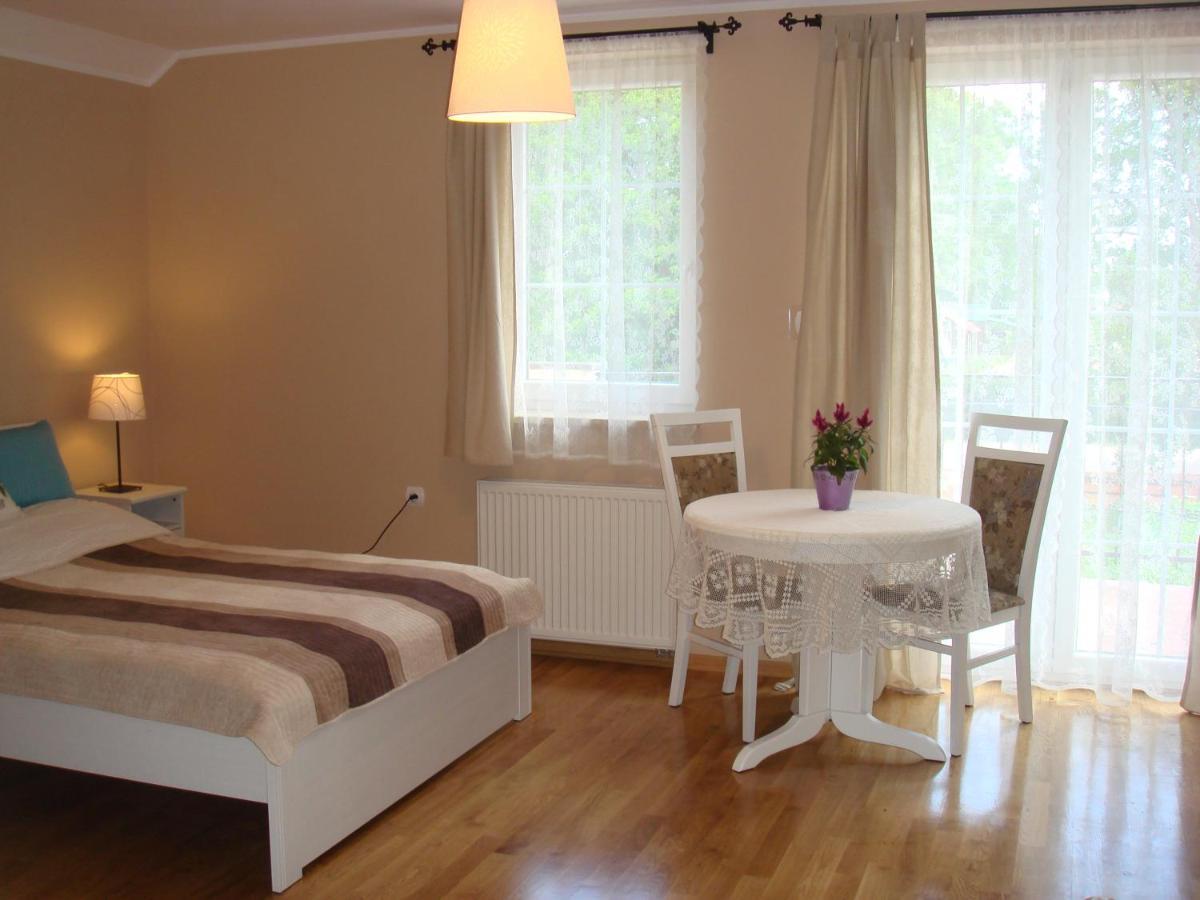 Homestay Dworek Pod Roza *