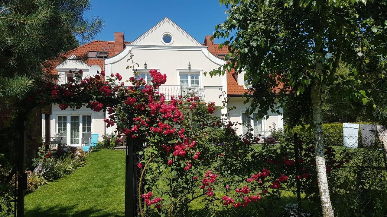Dworek Pod Roza * Karwienskie Bloto Drugie